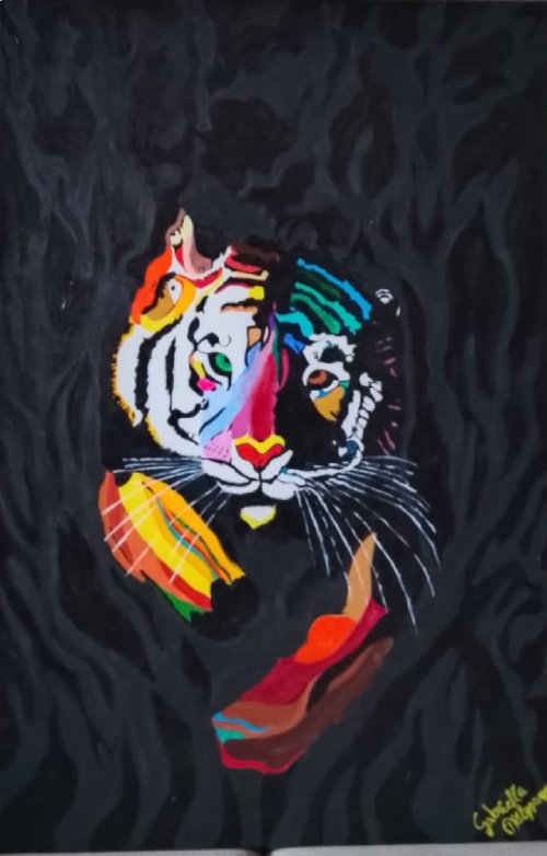 Dipinto in acrilico moderno raffigurante una tigre che emerge da uno sfondo nero e scuro, con dettagli del muso e delle zampe colorati in stile pop art.